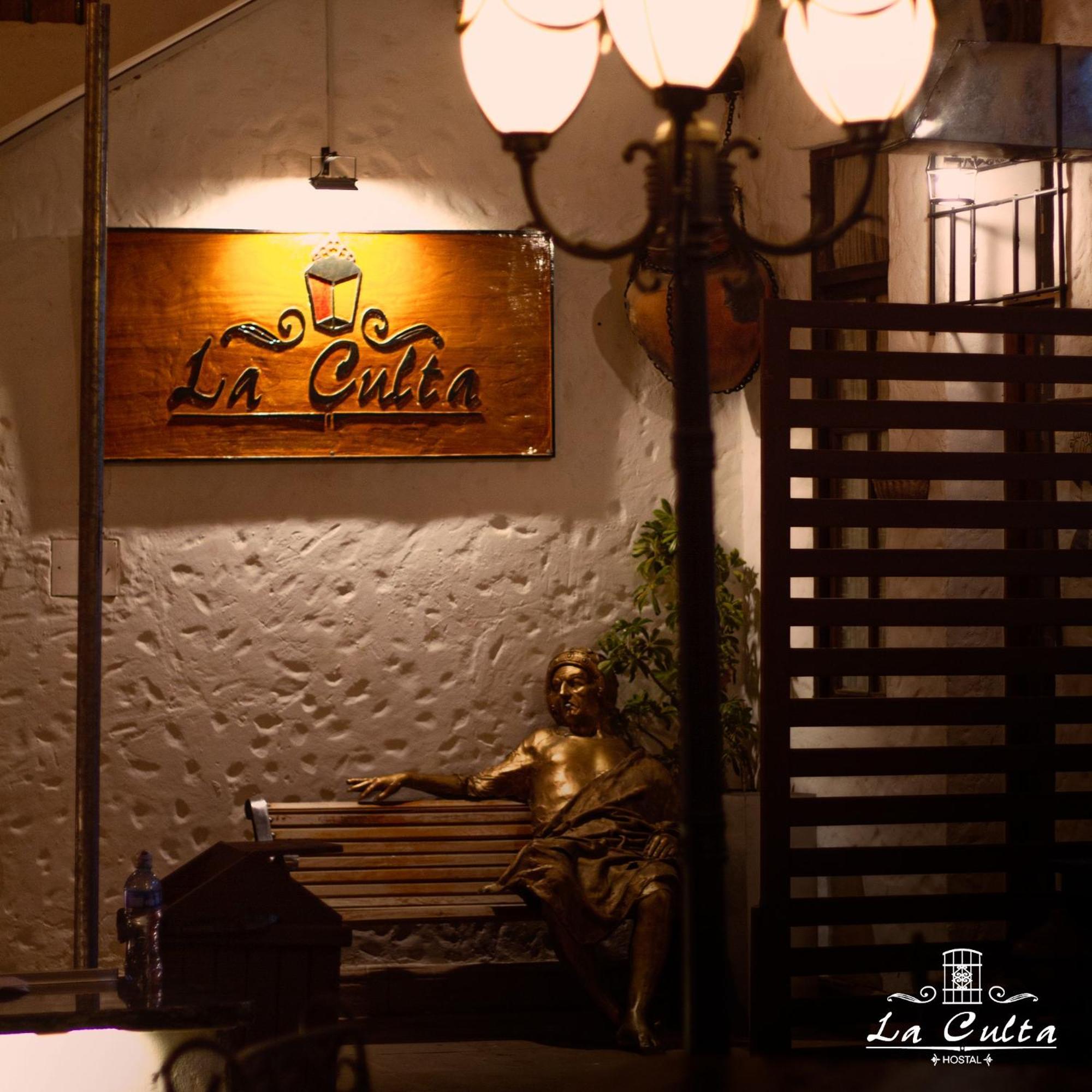 La Culta Centro Cultural Y Hostal Сукре Екстериор снимка