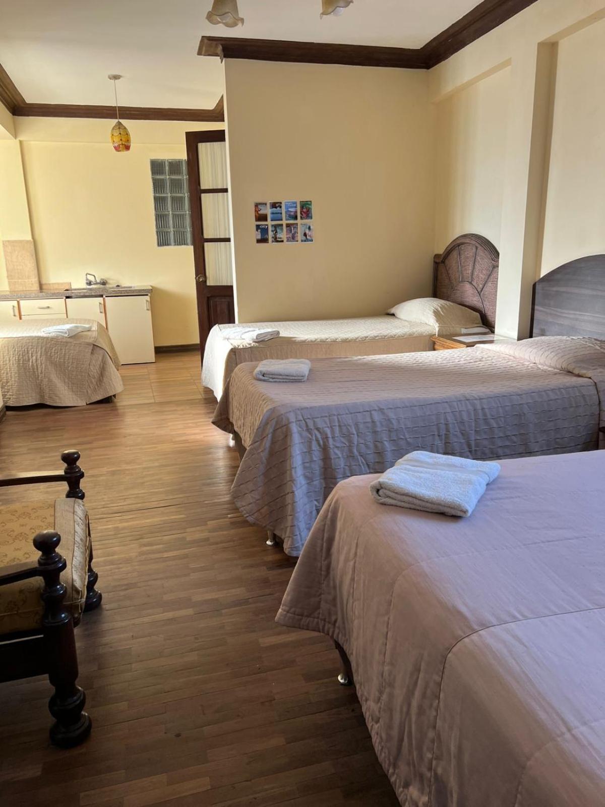 La Culta Centro Cultural Y Hostal Сукре Екстериор снимка