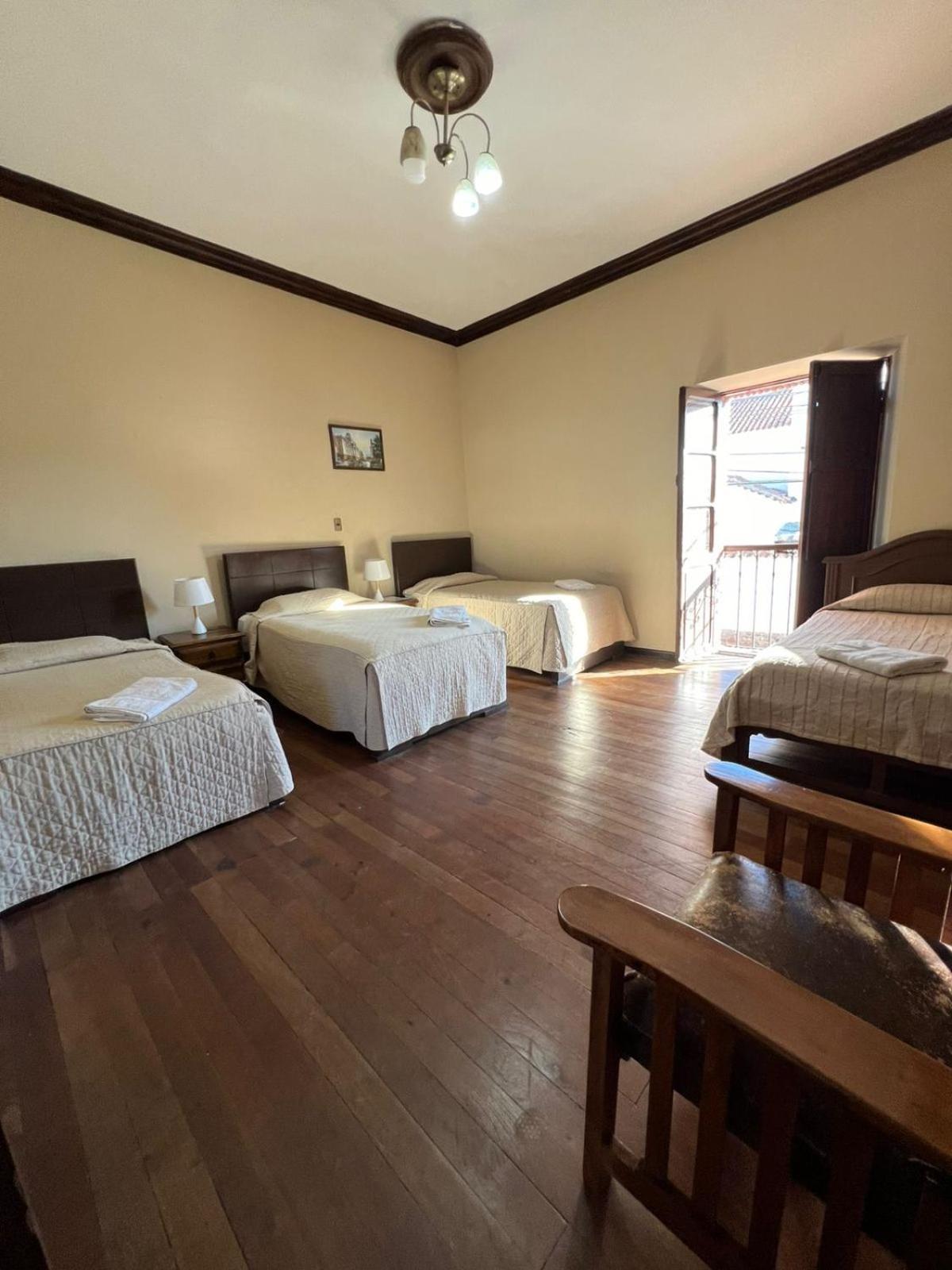 La Culta Centro Cultural Y Hostal Сукре Екстериор снимка