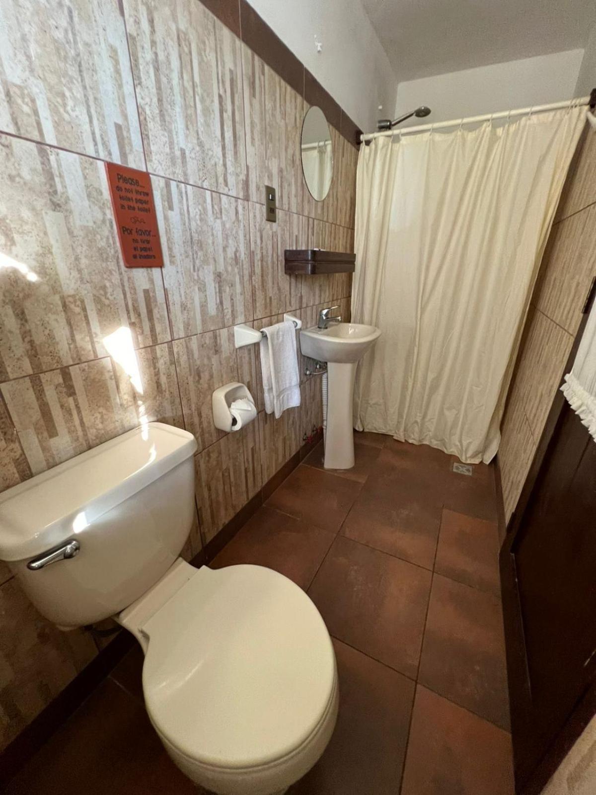 La Culta Centro Cultural Y Hostal Сукре Екстериор снимка