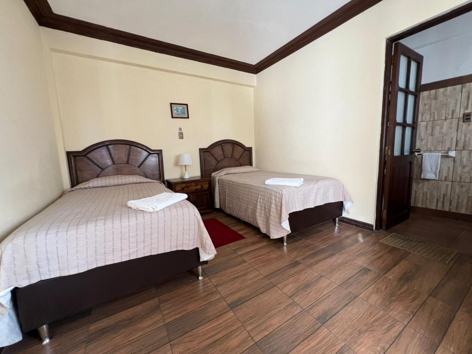 La Culta Centro Cultural Y Hostal Сукре Екстериор снимка
